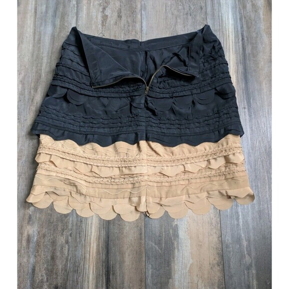 Anthropology MAUVE Scallop Heam Mini Skirt Size 6 Tan Black Tiered Layered - Picture 7 of 8